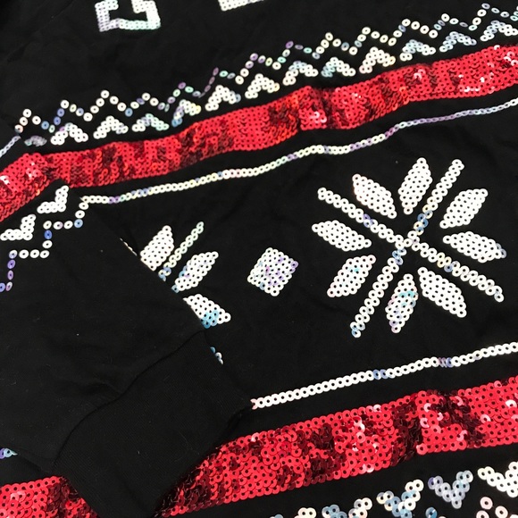 NEW! VS PINK Sequined Logo Oversized Holiday Tee! - Picture 3 of 5